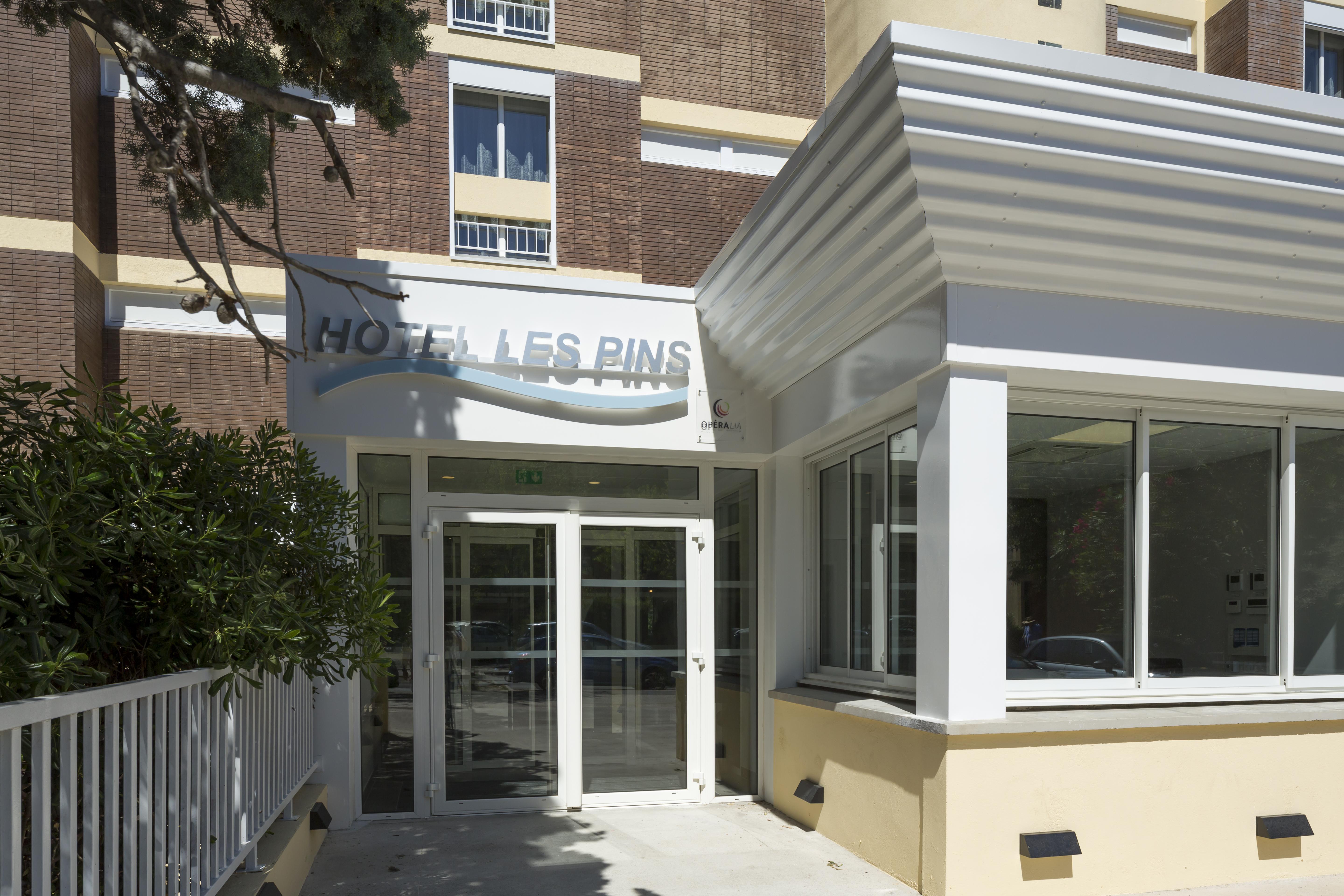 Opéralia Hôtel les Pins Balaruc-les-Bains Exterior foto